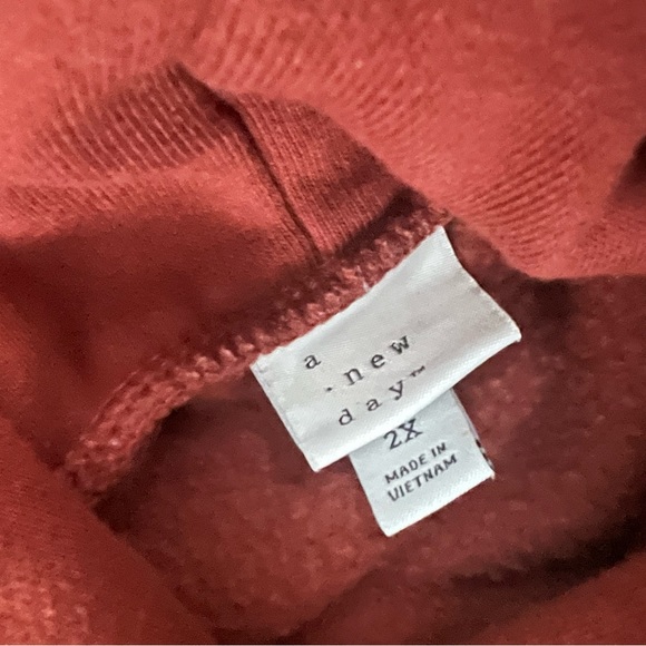 A New Day sweatsuit - Picture 4 of 11